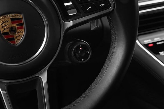 Porsche Panamera GTS 13 of 28