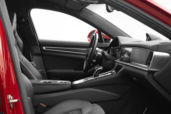 Porsche Panamera GTS 26 of 28