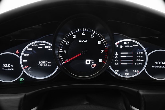 Porsche Panamera GTS 15 of 28
