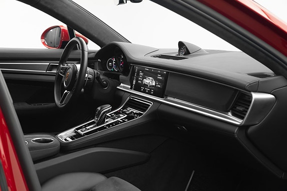 Porsche Panamera GTS 27 of 28