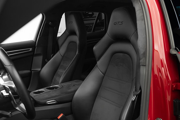 Porsche Panamera GTS 18 of 28