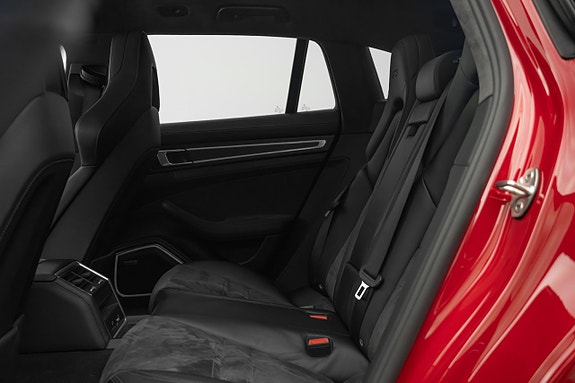 Porsche Panamera GTS 24 of 28