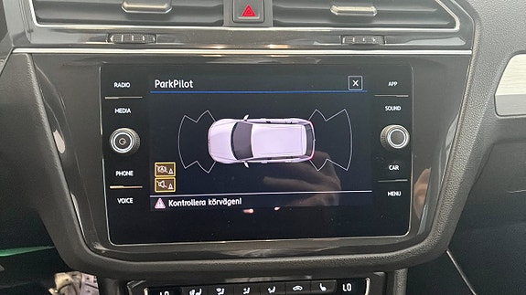 Volkswagen Tiguan 9 of 13