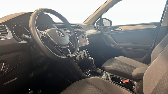 Volkswagen Tiguan 7 of 13