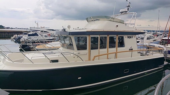 Targa 37 FLY - 2019 | 2 x Volvo Penta IPS 600 | 230 timmar 2 of 5