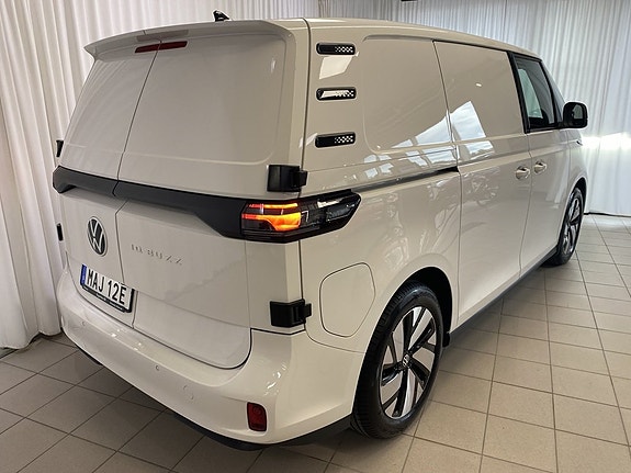 Volkswagen ID. Buzz 3 of 7