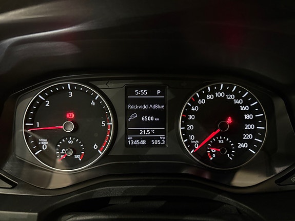 Volkswagen Amarok 19 of 23
