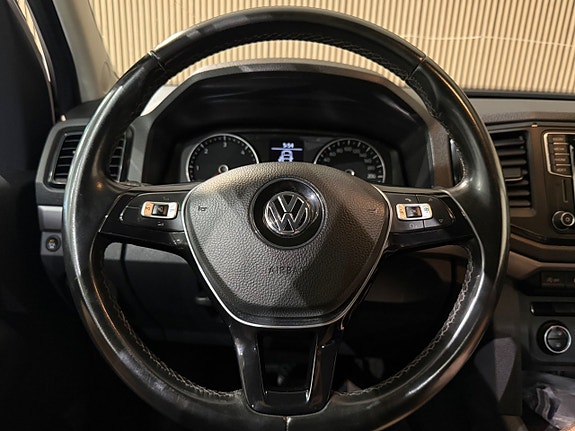 Volkswagen Amarok 18 of 23