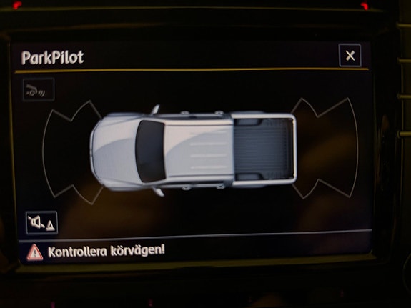 Volkswagen Amarok 23 of 23