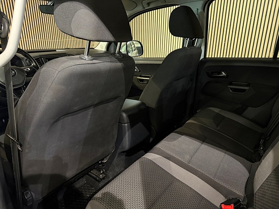 Volkswagen Amarok 13 of 23