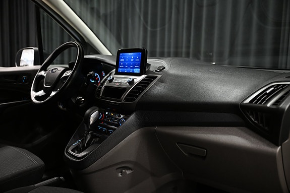 Ford Transit Connect 19 of 29