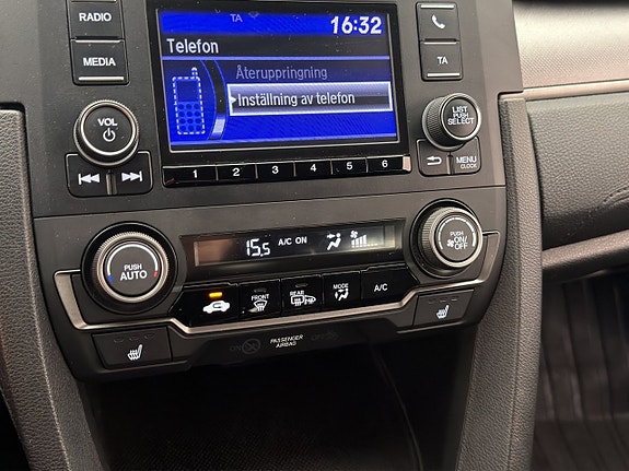 Honda Civic 18 of 28
