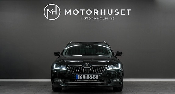 Skoda Superb 2 of 5