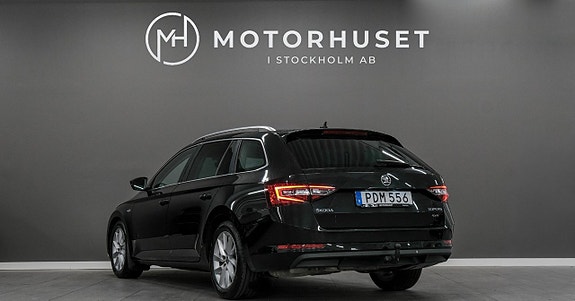 Skoda Superb 4 of 5