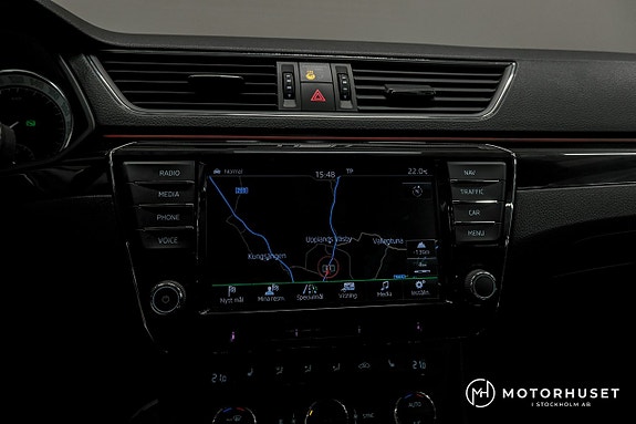 Skoda Superb 14 of 21