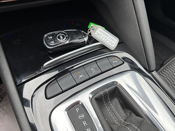 Opel Insignia 18 of 28