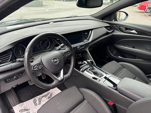 Opel Insignia 10 of 28