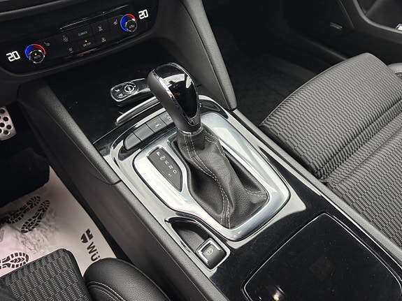 Opel Insignia 25 of 28