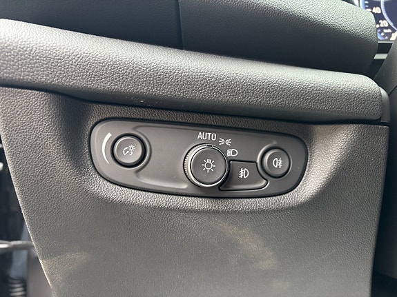 Opel Insignia 19 of 28