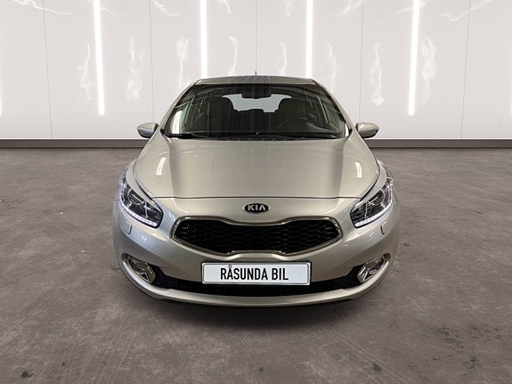 Kia Ceed 2 of 14