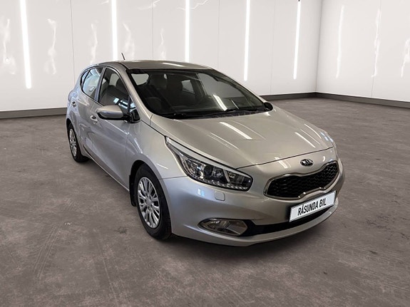 Kia Ceed 4 of 14
