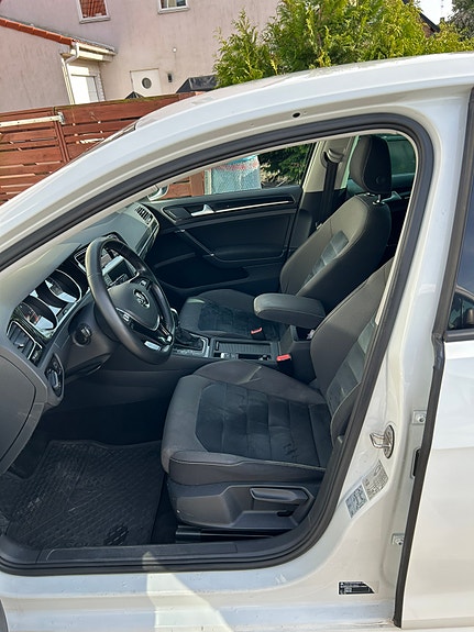 Volkswagen Golf VII 9 of 10