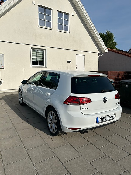 Volkswagen Golf VII 5 of 5