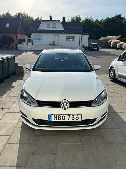 Volkswagen Golf VII 2 of 5