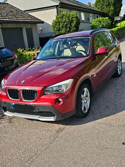BMW X1 4 of 5