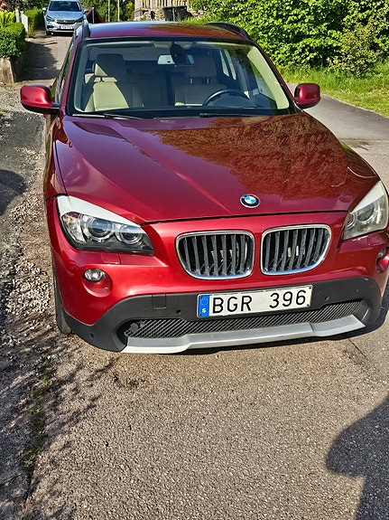 BMW X1 3 of 5