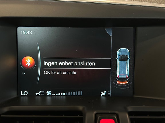 Volvo XC60 15 of 22
