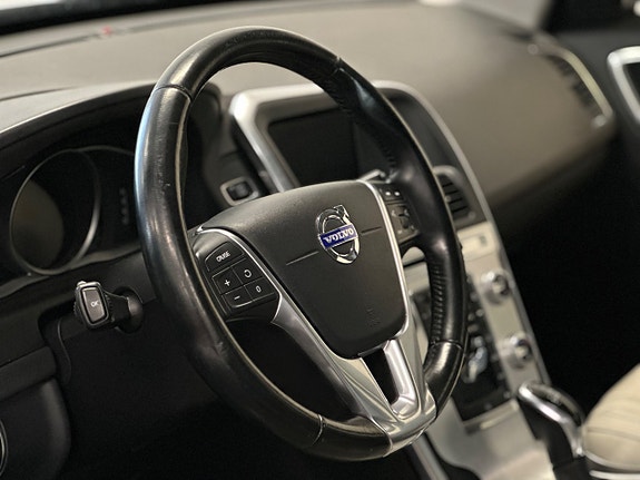 Volvo XC60 10 of 22