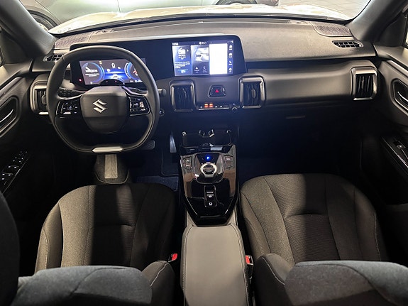 Suzuki eVitara 5 of 13