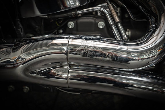 Harley-Davidson Fat Boy (FLSTF) 11 of 17