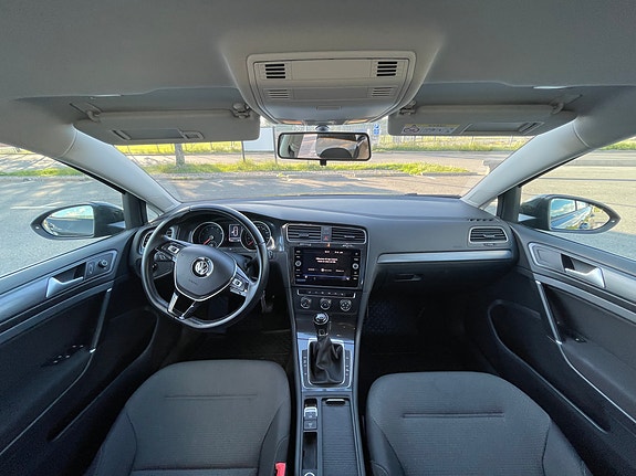 Volkswagen Golf VII 14 of 18
