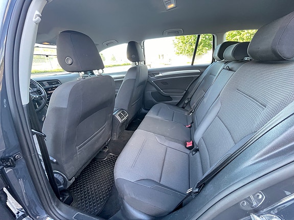 Volkswagen Golf VII 11 of 18
