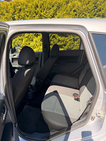 Mitsubishi Colt 6 of 6