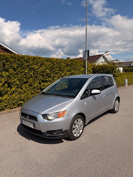 Mitsubishi Colt 2 of 6
