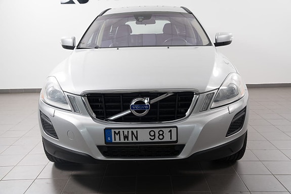 Volvo XC60 8 of 19