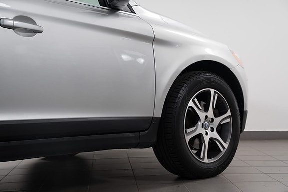 Volvo XC60 7 of 19