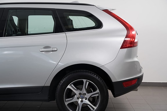 Volvo XC60 4 of 19