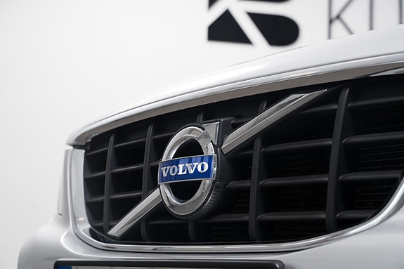 Volvo XC60 9 of 19