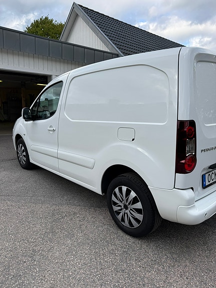 Peugeot Partner 3 of 5
