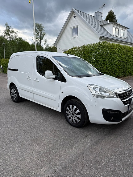Peugeot Partner 2 of 5