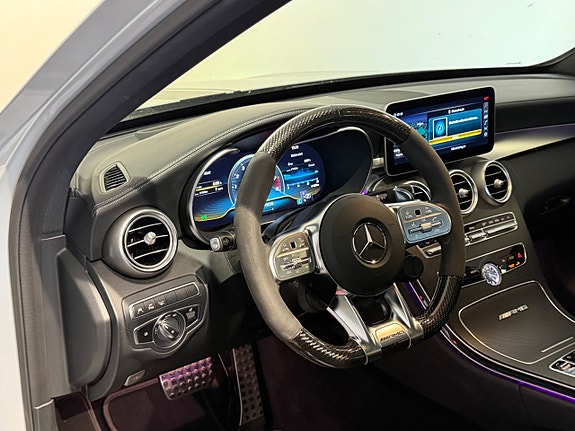 Mercedes-Benz AMG GT Coupe 11 of 17