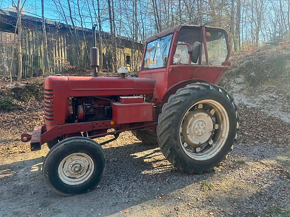 International McCormick Internat B450 3 of 5