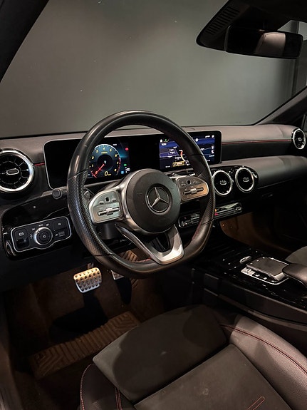 Mercedes-Benz A200 12 of 16