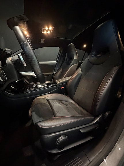 Mercedes-Benz A200 10 of 16