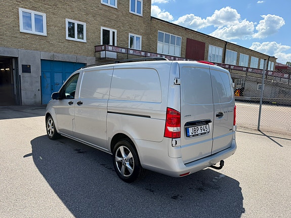 Mercedes-Benz Vito 119 2 of 5