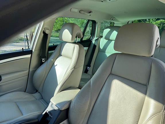 Saab 9-3 4 of 5